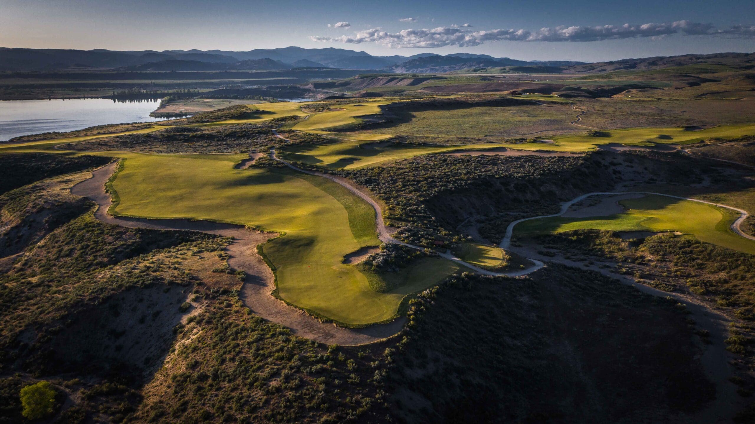Gamble Sands golf course in the Columbia River landscape
